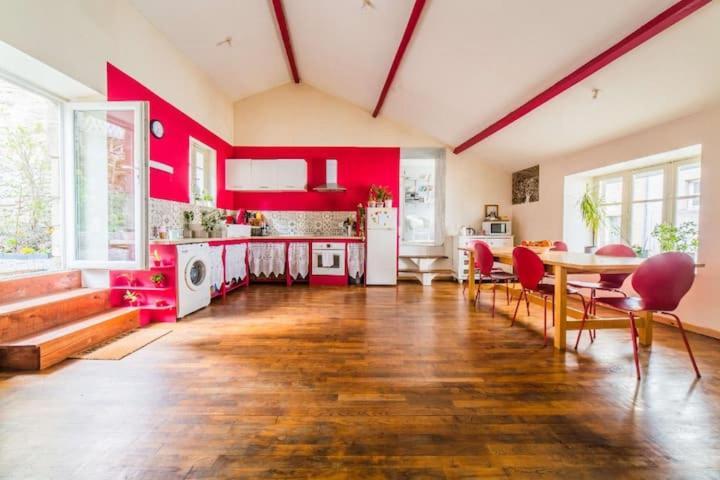 Appartement Rouge Avec Jardin Eymoutiers  Exterior photo